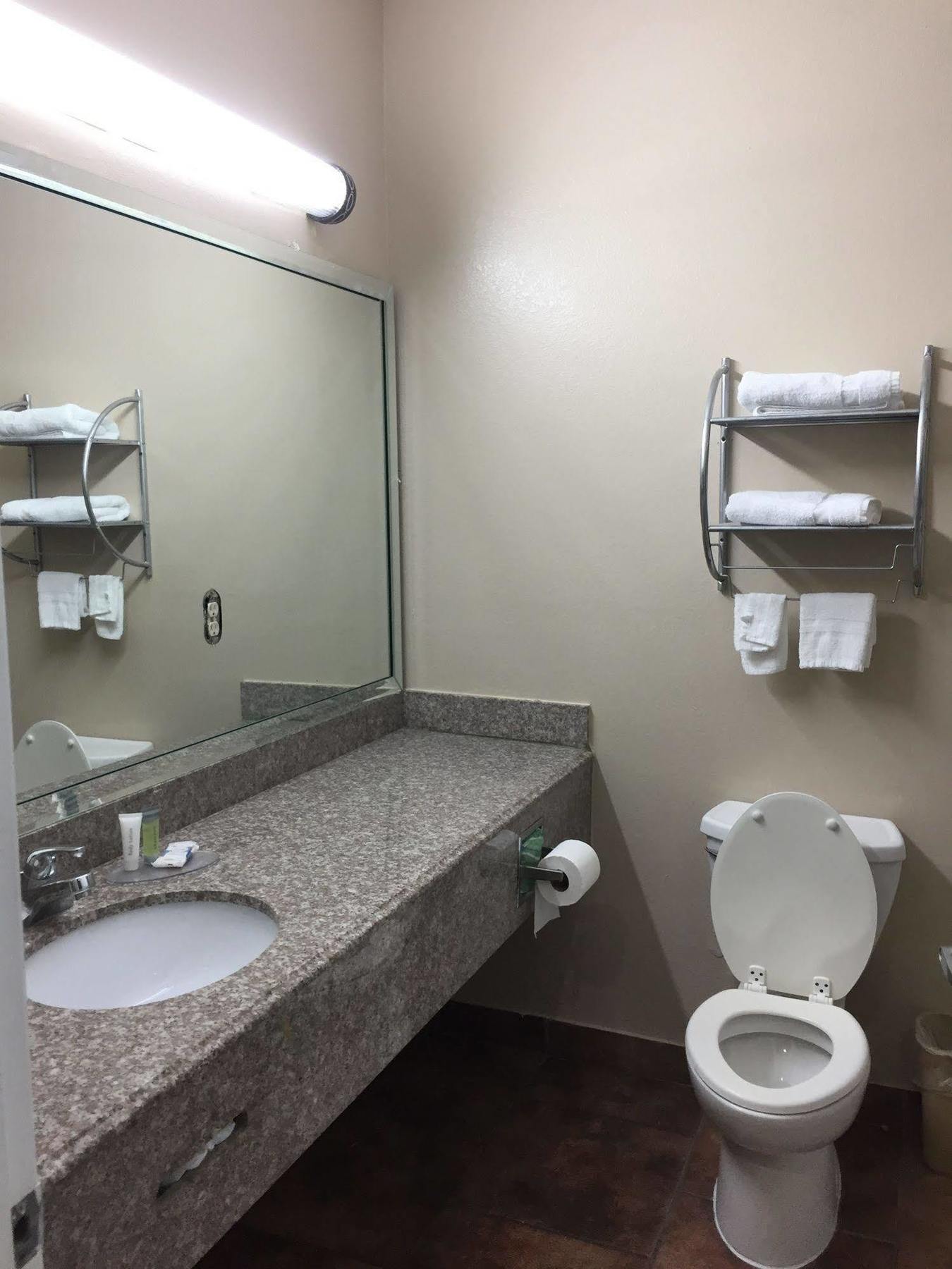 Scottish Inns & Suites Timber Creek, Houston, Tx Barker Екстер'єр фото